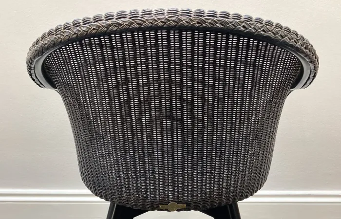Avril dining chair black base ls5