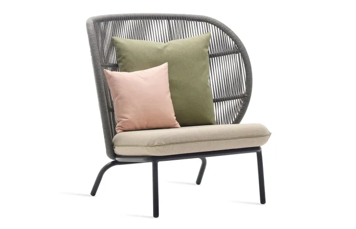 Kodo cocoon high back Lounge chair outdoor 01