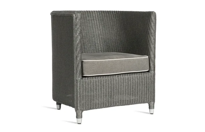 Tokyo lounge chair 01