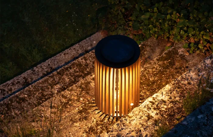 maya lamp in garden