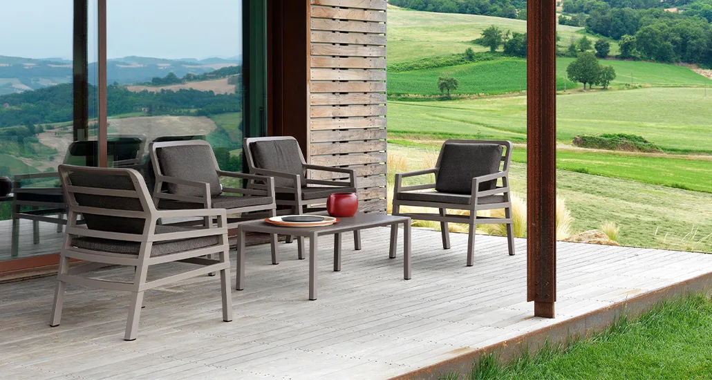 Aria Tavolino 100 low table by Nardi is a contemporary outdoor low table suitable for hospitality and residential spaces
