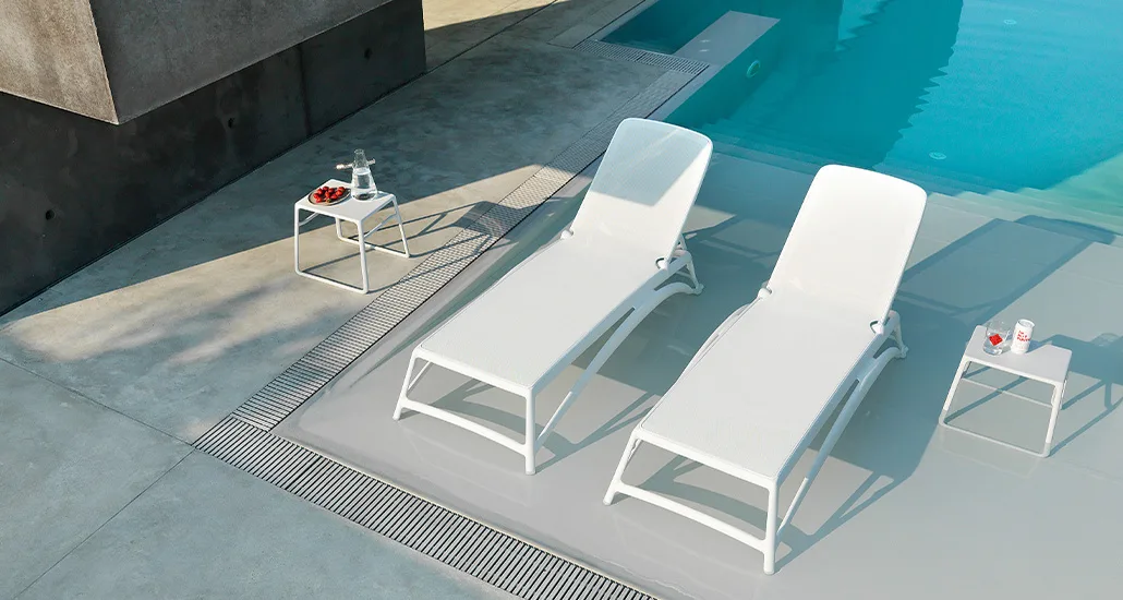 atlantico sunlounger by nardi is a contemporary outdoor fibreglass sunlounger suitable for hospitality and contract spaces