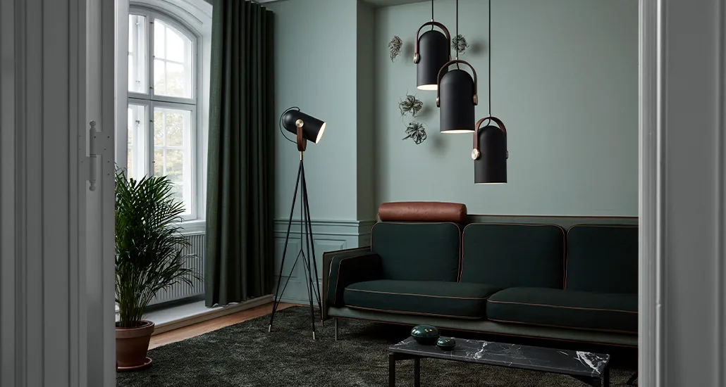carronade floor lamp by le klint is a contemporary led high floor lamp which provides directional light and is suitable for hospitality and residential lighting