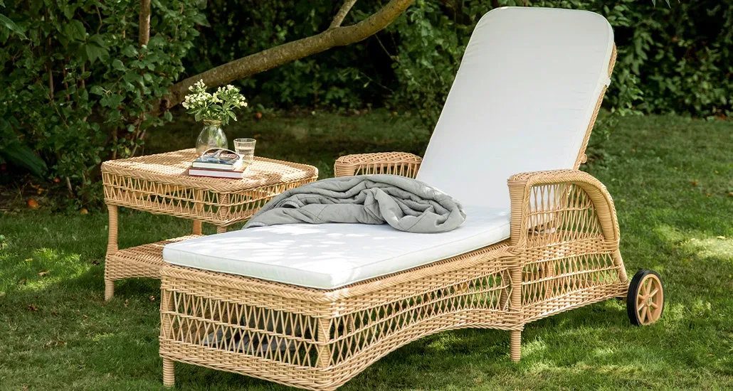 daisy sunbed is a contemporary exterior sunbed made of wicker and is best suited for hospitality and residential settings