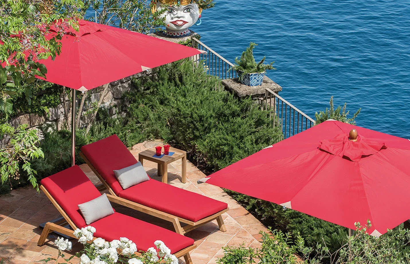 Free Parasol by Ethmo cover under the heat over