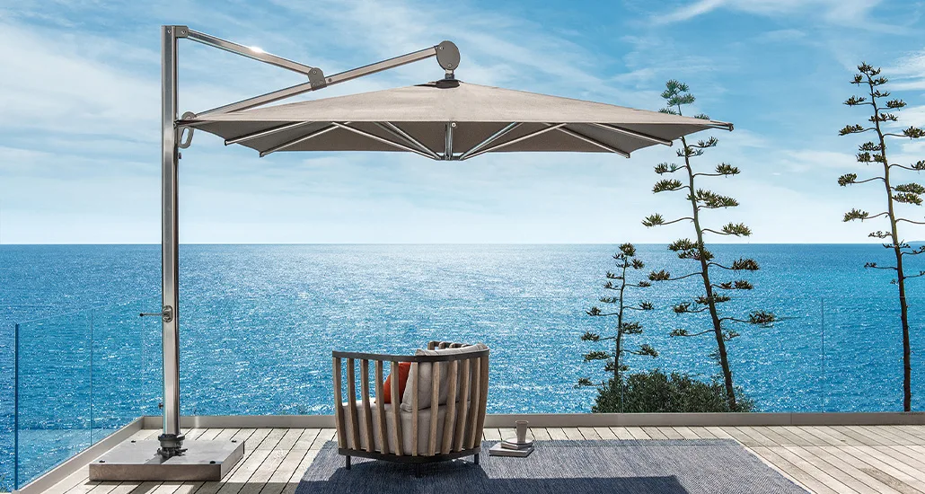 Freedom square umbrella is a contemporary outdoor umbrella made of aluminum structure and is suitable for hospitality and contract spaces