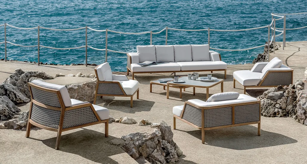Grand Life sofa is a contemporary outdoor sofa with teak and rope structure and is suitable for hospitality and contract projects