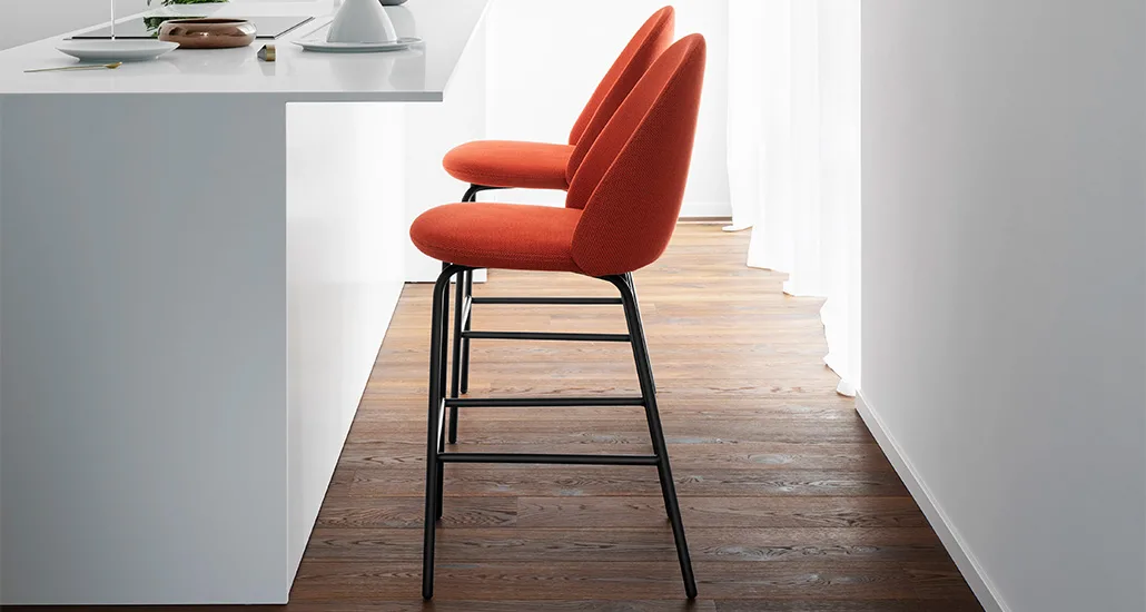 Iola stool is a contemporary stool with uphostered seat and is uitable for hospitalit, contract and residential projects
