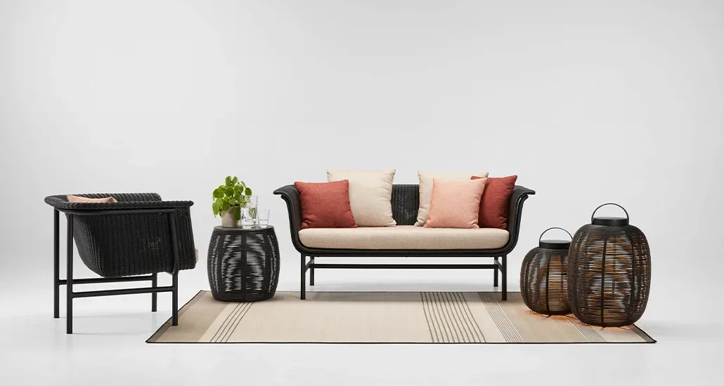 Ivo side table is a contemporary outdoor side table with rattan or aluminium frame. Ivo can also be used as coffee table and is suitable for contract and hospitality projects