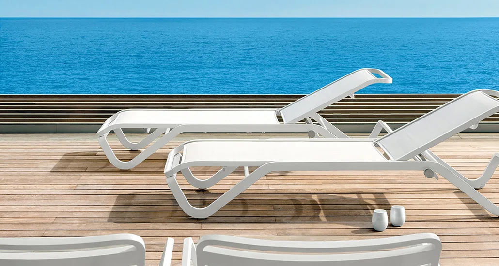 Ocean sunbed is a contemporary outdoor durable sunbed made of aluminium suitable for hospitality and residential spaces