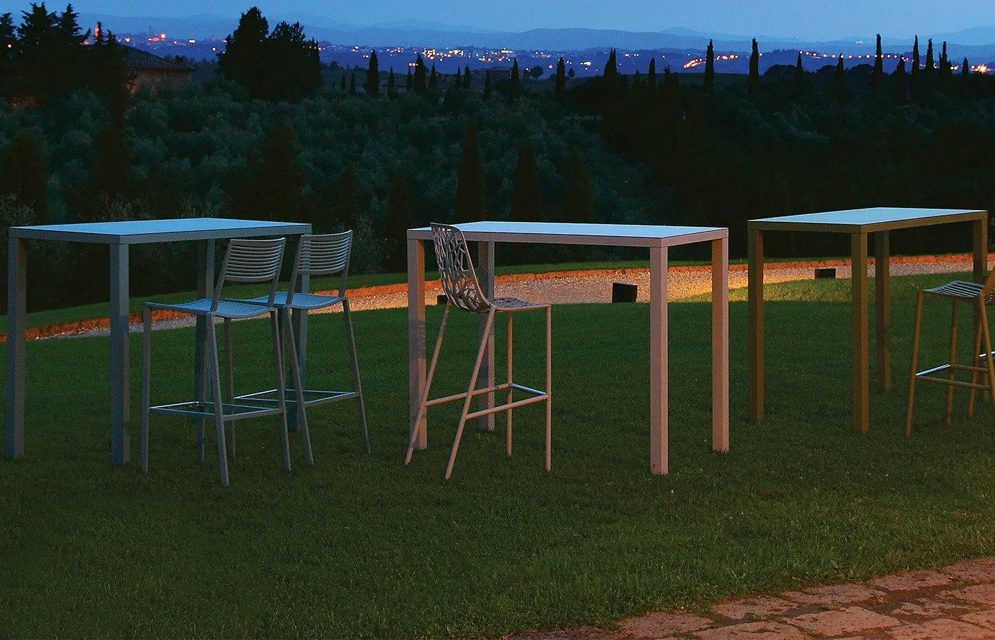 Rion barstool consits of two beautifully designed bar stools