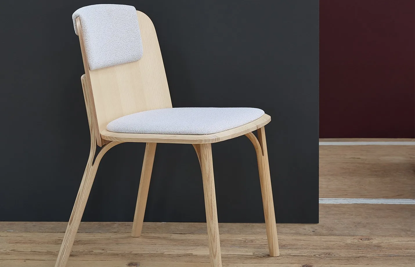 Split chair with seat and back upholstery ls6