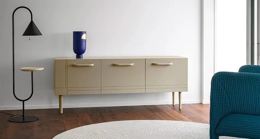 Dalila cabinet is a contemporary cabinet made of wood, metal and glass, and is suitable for hospitality and residential projects.