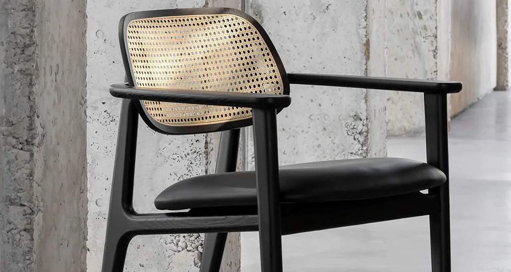Titus lounge chair is a contemporary lounge chair with oak structure and is suitable for contract and hospitality projects.
