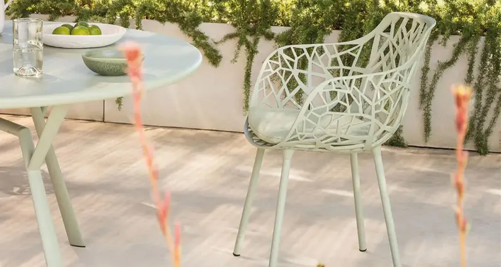 Forest dining armchair is a contemporary outdoor dining armchair with aluminium structure and is suitable for hospitality and contract projects.