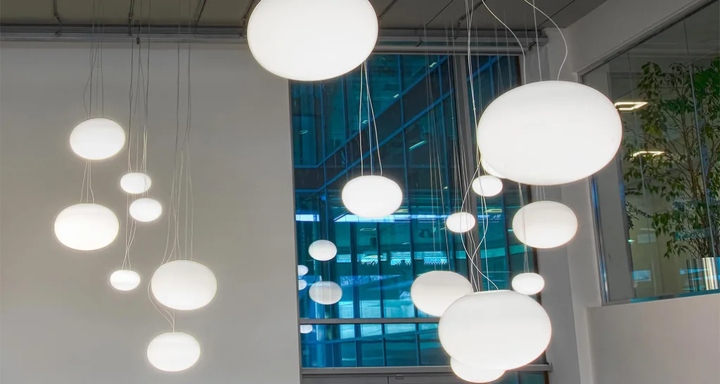 Gilbert suspension lamp is a contemporary LED suspension lamp with glass structure and is suitable for contract and hospitality projects.