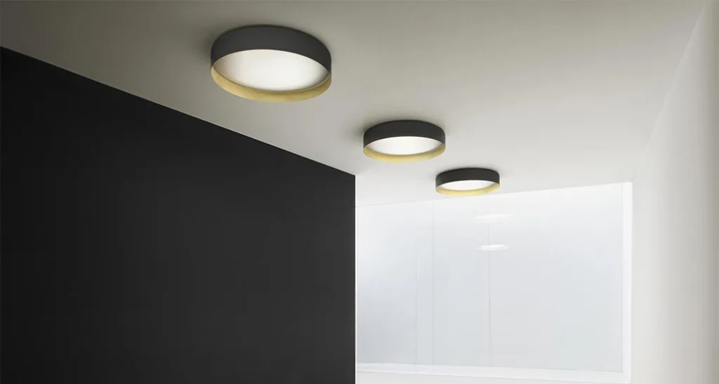 Ginevra ceiling light is a contemporary LED ceiling light with aluminium frame and is suitable for hospitality and office spaces.