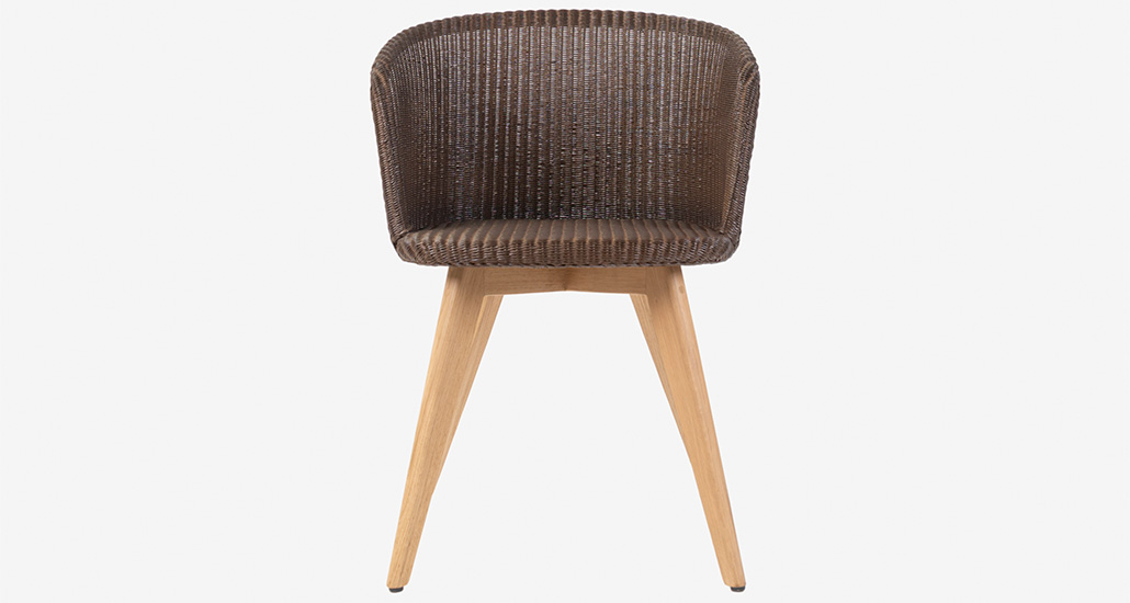Jules dining chair is a contemporary dining chair with lloyd loom seat and aluminium frame with oak frame and suitable for hospitality and contract projects.