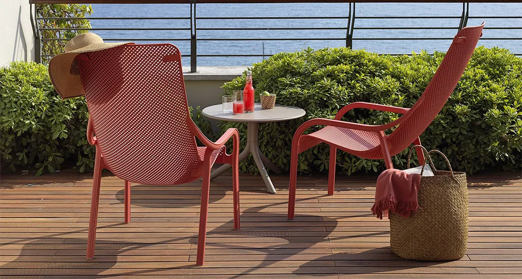 Net lounge chair is a contemporary outdoor lounge chair in fibreglass with contract and hospitality projects.