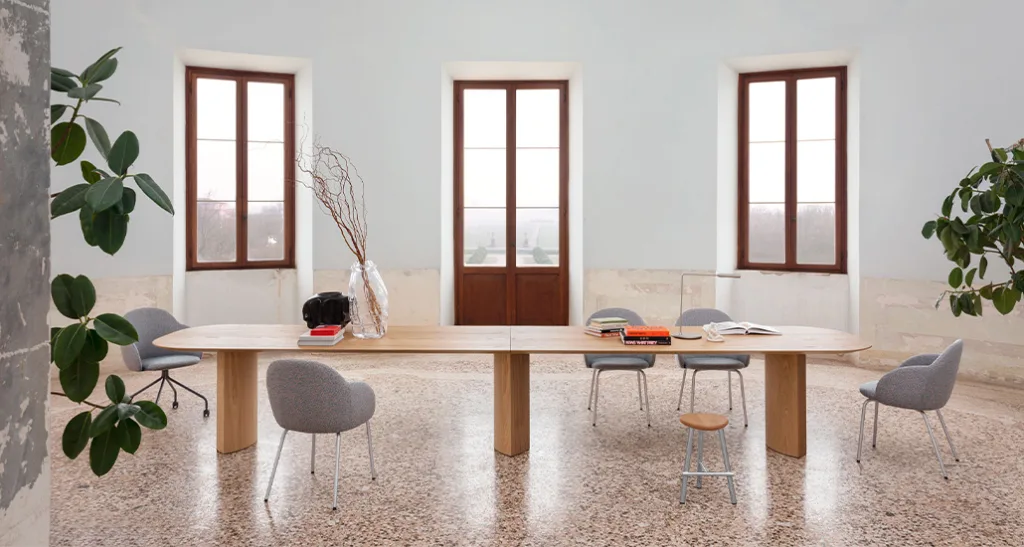 plauto maxxi table is a contemporary dining table with wood structure and is suitable for contract, hospitality and office spaces.