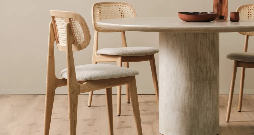 Titus dining chair is a contemporary dining chair with rattan cane back and oak structure. Titus is suitable for contract and hospitality contract projects.