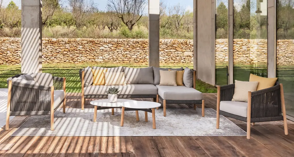 lento collection is a contemporary collection of outdoor furniture consisting of sofa, chaise lounges and lounge chairs and is made of teak and rope frame and is places in a hospitality contract spaces.