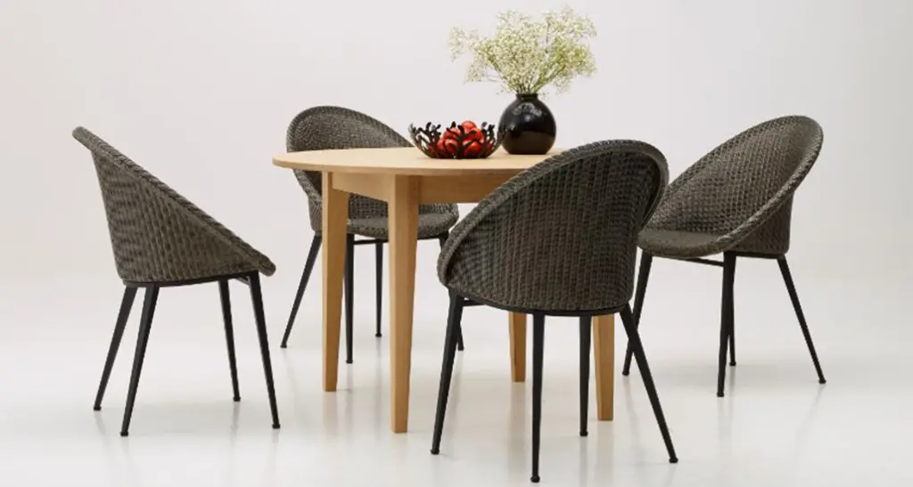 jack dining chair is a contemporary dining chair with steel base and lloyd loom frame and is suitable for hsopitality and contract projects. Jack is placed here in a child care area.