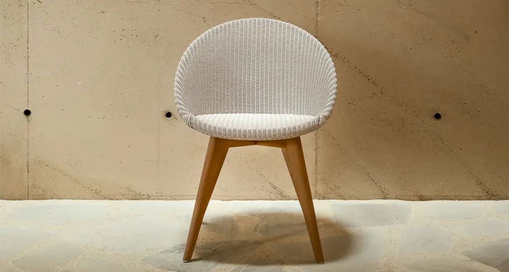 joe dining chair is a contemporary llyod loom dining chair with aluminium sear and oak frame and is suitable for contract and hospitality spaces.