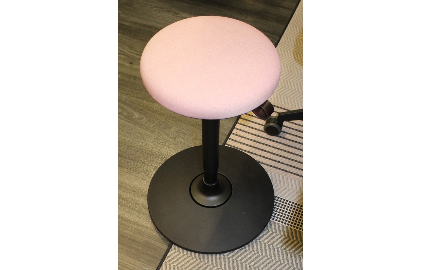 Cloonch standing seat by Viasit, Germany